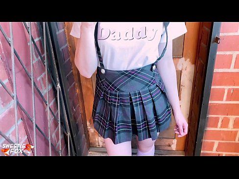 ❤️ Школачы Сосут анын Дик терең жана трахает ордуна класстар. ❤❌ Секс видео боюнча бизде